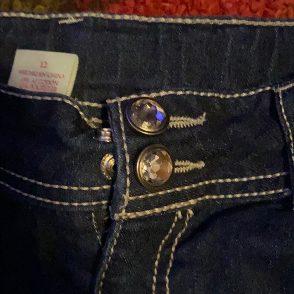 Shorts - Picture 4 of 4